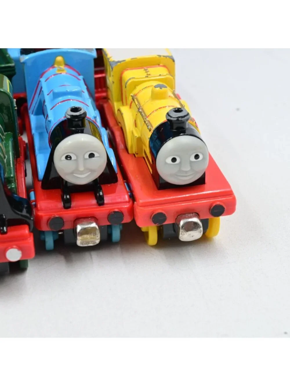 Thomas The Train Tank Engine Take Along Carrying Case W/ 13 Engines & 6 Cars